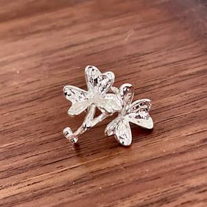 Pendientes de aleación con forma de flor para mujer, joyería clásica para fiestas, no requiere perforación - Product Image 3