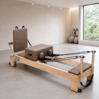 Mesin Pilates Reformer kayu maple solid tahan lama dan dapat disesuaikan untuk gym komersial studio serta latihan seluruh tubuh