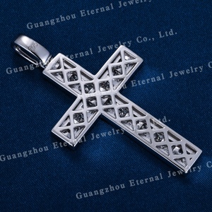 Liontin Neo-Gotik Salib Potongan Baguette Emas Padat 9k 10k 14k 18k Perak S925 Moissanite VVS Kustom 100% Lulus Uji Berlian - Product Image 3