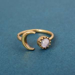 Bague ajustable en laiton doré avec pierre précieuse en quartz rose demi-lune, style bohème, pour mariage, fiançailles, cadeau, bijoux de fête - Product Image 4