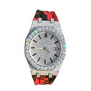 Reloj de Pulsera para Hombre de Moissanita y Acero Inoxidable con Esfera Numérica, Diseño de Lujo Hecho a Mano, Resistente al Agua 10 Bar - Product Image 1