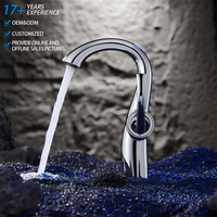 Grifo Extraíble de Latón de Alta Gama con Sistema de Filtración Avanzado, Núcleo de Válvula Cerámica, Diseño Moderno, Duradero y Fácil de Instalar