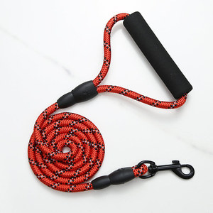 Nylon Reflective <b>Dog</b> <b>Leash</b> With Black Handle And Metal Clip For Large <b>Dogs</b> - Product Image 1