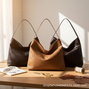 Los Nuevos Mancuernillas Tejidos a Cuadros Son de Moda, Estilo Europeo y Americano para las Cuatro Estaciones - Product Image 3