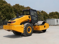 Rouleau compacteur monocylindre robuste 6114E de 14 tonnes avec moteur de pompe hydraulique de 103 kW