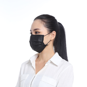 قناع غبار أسود رخيص غير منسوج ثلاثي الطبقات يستخدم لمرة واحدة للتنظيف في المنزل - Product Image 1