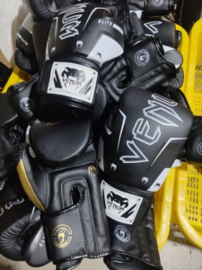 <span class=keywords><strong>Guantes</strong></span> de <span class=keywords><strong>Boxeo</strong></span> Muay Thai Profesionales de Artes Marciales de Nuevo Diseño - Product Image 3