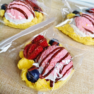 Jouets Squishy en Silicone Réalistes en Forme de Toast Épais avec Gouttes de Chocolat de 11 cm, Anti-Stress pour Jours Chargés, pour Tous les Âges, en Plastique Durable - Product Image 3