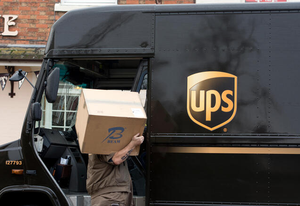 Offre spéciale UPS Red Line : Expédition rapide de petits colis vers les pays européens de la <span class=keywords><strong>Zone</strong></span> 6 et 7, la Malaisie, les États-Unis, le Canada, le Mexique, le Japon - Product Image 3