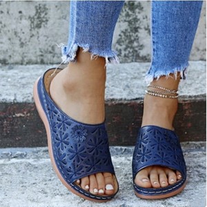 <span class=keywords><strong>Sandales</strong></span> compensées de haute qualité, grandes tailles, pour femmes, antidérapantes, légères, pour la plage, en PVC et PU imprimé, vente chaude - Product Image 2