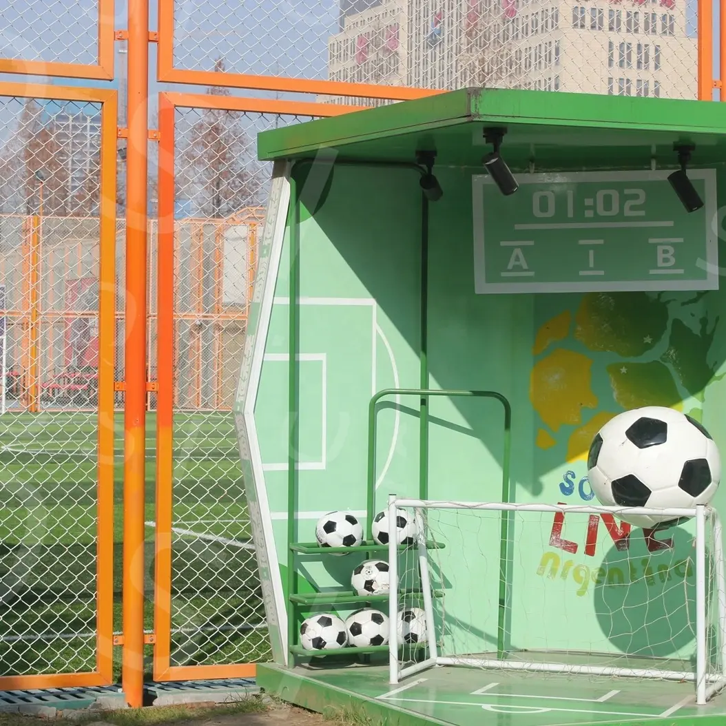 ملعب كرة قدم مكون من 5 أشخاص من Osi مزود ببطارية من الفولاذ المطاط بالرذاذ الكهربائي ملعب كرة قدم أخضر بمضمار اصطناعي