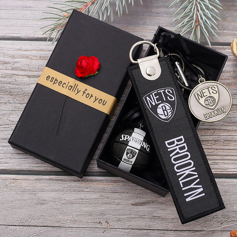 Basketball-themed black fabric hanging gift box