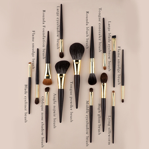 ชุดแปรงแต่งหน้าขนแพะธรรมชาติหรูหราสีดำโกลด์คุณภาพสูงสำหรับโลโก้ที่กำหนดเอง - Product Image 2