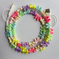 Câble de charge USB Type C 4-en-1 coloré avec perles et nœuds, multi-charge, mignon, style Y2K, cadeau tendance, accessoire de mode Y2K