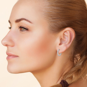 Pendientes de aro redondos minimalistas de cobre con baño de oro de 14K, moissanita VVS D GRA, joyería personalizada para uso diario para mujeres. - Product Image 4