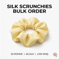 Chouchous en Soie de Mûrier Jaune Pâle à Marque Blanche, Accessoires Élastiques pour Cheveux pour Femmes, Sacs Cadeaux Personnalisés avec Cordon, Vente en Gros