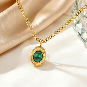 Collar con Colgante <span class=keywords><strong>de</strong></span> Piedra Natural (Malaquita, Cornalina, Ópalo) y Cadena <span class=keywords><strong>Figaro</strong></span> Vintage <span class=keywords><strong>de</strong></span> Acero Inoxidable 316L con Baño <span class=keywords><strong>de</strong></span> Oro <span class=keywords><strong>de</strong></span> 18K, Ideal para Regalo - Product Image 4