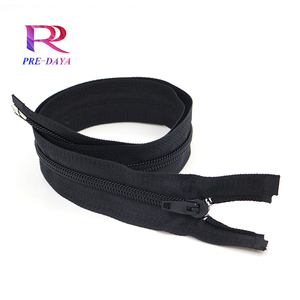Haute Qualité No.5 Couleur Nylon Bande Couleur Vendre <span class=keywords><strong>au</strong></span> Mètre Nylon Zipper Roll 5 # Nylon Zipper pour Sac - Product Image 1