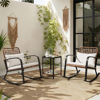 Ensemble bistrot de jardin en rotin tressé avec chaises à bascule, table d'appoint et coussins moelleux pour l'extérieur – Vente en gros