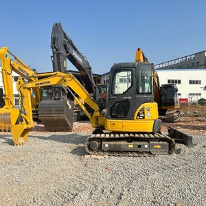 Presque neuf, économique en carburant, peu coûteux, mini-excavateur sur chenilles Komatsu PC40 d'occasion de 4 tonnes pour usage agricole et domestique - Product Image 2