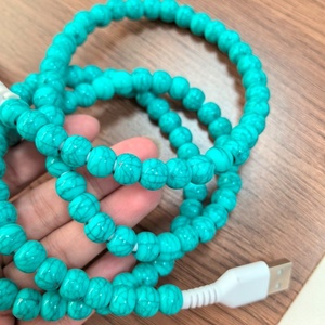 Tealgroene blauw-turquoise kralenkoord telefoonoplader met 2-in-1 connectoren voor computer- en telefoongegevensoverdracht & decoratie - Product Image 5