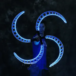 Party, Tanz, Bühne, Laufsteg, Performance, Show-Requisiten & -Bekleidung: Leuchtende Robotermann-Kostüme mit LED-Säbeln und LED-Stäben - Product Image 1
