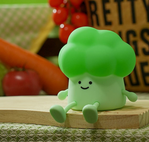 โคมไฟซิลิโคนรูปบรอกโคลี ไฟกลางคืนแบบชาร์จ USB ไฟ LED สำหรับห้องนอนเด็ก แสงวอร์มไลท์ ปรับความสว่างได้ ควบคุมด้วยการแตะ โคมไฟสำหรับห้องเด็กอ่อน - Product Image 3