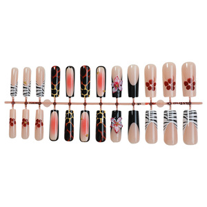 Ms.Miemie 24PCs ABS 3D Estampado de leopardo <span class=keywords><strong>Flores</strong></span> Puntos borrosos Prensa <span class=keywords><strong>en</strong></span> las <span class=keywords><strong>uñas</strong></span> Ataúdes extra largos Estilo de diseño reutilizable al por mayor - Product Image 2