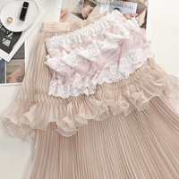 Ensemble d'été décontracté et tendance pour femme : haut bustier en dentelle et jupe plissée rose à volants