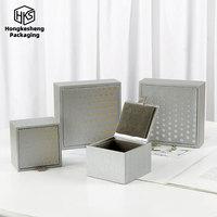 Boîte à bijoux élégante HKSOD OEM personnalisée, motif à pois or et argent, boîte à bijoux à rabat pour le rangement et l'organisation en voyage