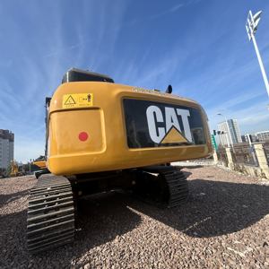 Excavadora CAT 336D 36T Usada para Canal de Riego a Gran Escala en Proyecto Hidráulico en Zona Árida - Product Image 2