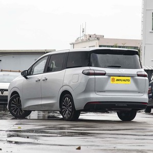 Wuling Starlight 730 EV 2025, Nuovo Modello MPV Ibrido Plug-In, 5 Porte, 7 Posti, Autonomia 125km, Schermo Intelligente da 12,8 Pollici - Product Image 5