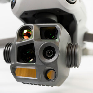 Dron Matrice 4E 4T Versión Universal Enterprise con Cámara Térmica Infrarroja de 48MP para Topografía, Inspección y Modelado - Product Image 6