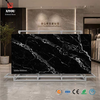 Dalle de pierre frittée personnalisée 12 mm veinée argentée effet Dragon Vein, 1600x3200mm, finition mate, jointée en livre, pour projet de crédence de cuisine