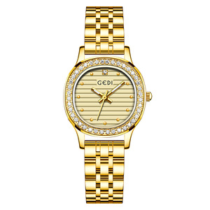 Montre en acier à quartz pour femmes avec diamants tendance, luxe haut de gamme, élégante, étanche, fabrication sur mesure - Product Image 1