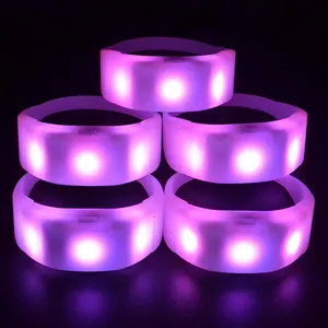 Programmier bares fern gesteuertes LED-Armband Armband LED-Licht armband