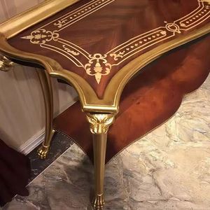Mesa Consola de Entrada de Lujo en Madera Maciza con Hoja de Oro y Estatua de Cabeza de León, Estilo Francés, Diseño Real Europeo para Vestíbulo de Villa - Product Image 4