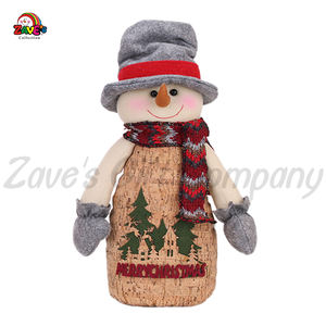 Zaves 16 pulgadas Feliz Navidad Artículo Santa Muñeco de nieve Decoración navideña interior Rojo Gris Madera texturizada - Product Image 5