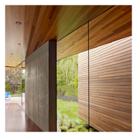 Panneau de plafond en bois dur de teck brésilien préfini avec revêtement UV, rainurage et languette