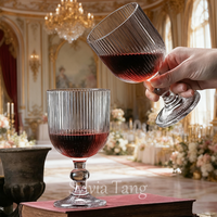 Vente en gros Gobelet personnalisé de couleur vintage gaufré résistant à la chaleur Gobelets à vin en verre pour boire du jus de bière Gobelets à vin en verre