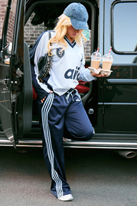 T-shirts de sport rétro en coton surdimensionnés à manches longues pour femmes, impression personnalisée, base de sport, hockey, <span class=keywords><strong>rugby</strong></span>, maillots de football originaux, collège - Product Image 3