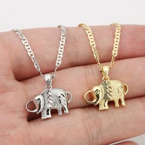 Collar con Colgante de Elefante en Tono Dorado Resistente con Cadena de Hueso de Lujo - Product Image 4