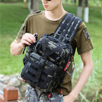 Sac de Poitrine Tactique Camouflage Homme, Sac à Dos Multifonctionnel pour la Pêche, Sac de Randonnée Grande Capacité pour Sports de Plein Air, Sac à Bandoulière en Polyester