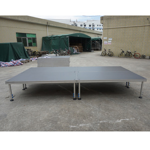 Escenario Portátil para Ceremonias al Aire Libre con Altura Ajustable, Construcción Modular de Aluminio, Fácil Montaje y Superficie Antideslizante - Product Image 3