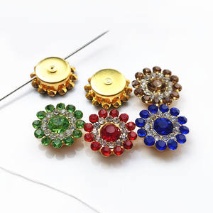 Nuevo Cristal de girasol de tres capas de 14mm con incrustaciones de diamantes de imitación, accesorio de joyería de diamantes de imitación cosidos a mano - Product Image 2
