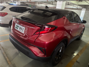 <span class=keywords><strong>Toyota</strong></span> C-<span class=keywords><strong>HR</strong></span> 2022 Usata, SUV 2.0L CVT Automatico, Interni in Pelle Scura, Pneumatici R17, Basso Chilometraggio, Ideale per Pendolarismo Urbano - Product Image 3