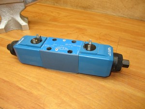 Solenoide Hidráulico Proporcional KDG4V Serie KTG4V-3S-2B08N-M-U-H5-60-EN427 KTG4V 3 2B20N Z M U H7 20 - Product Image 1