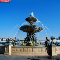 Fontaine d'eau en marbre de jardin d'extérieur avec sculpture d'oiseau en bronze