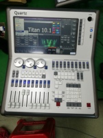 Компактная световая консоль Dream Ya Quartz Titan 14.1" с сенсорным экраном, 4 DMX, 2048 каналов, Titan V10 Desk