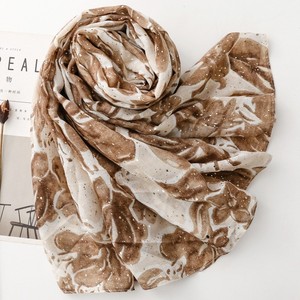 Hot Sale New Inspired Printed Headscarf <b>Sunscreen</b> Travel Shawls Fashion Gold Bronzing Shimmer Scarves Cotton Feeling Shawls - Product Image 5